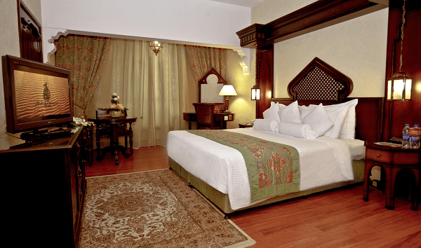 Min Stay 28 Nights 阿拉伯庭院水疗酒店 酒店和水療中心 迪拜酋长国 Min Stay 28 Nights 阿拉伯庭院水疗酒店 酒店和水療中心 迪拜酋长国